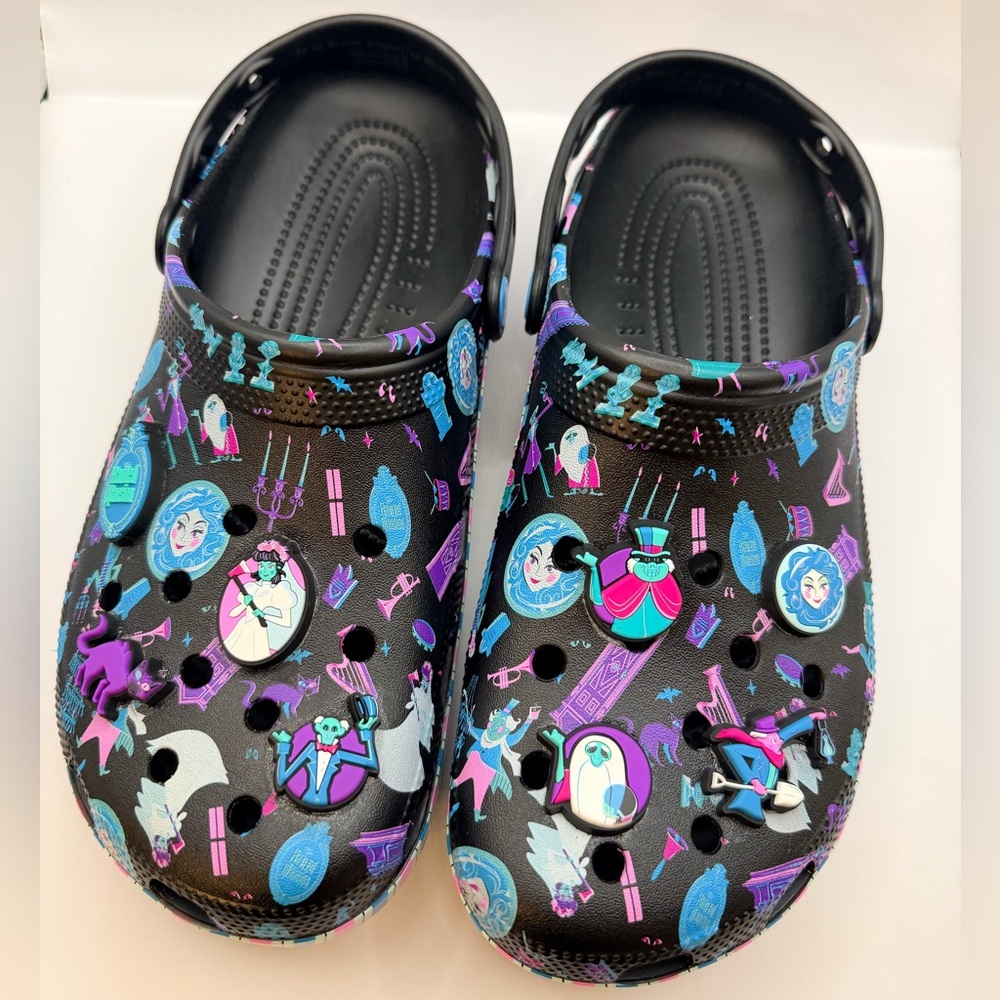 NWOT Crocs Disney Park Haunted Mansion Clogs Madame Leota Men-10 Women-12